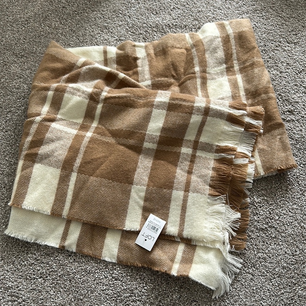 Large Loft blanket scarf - NWT